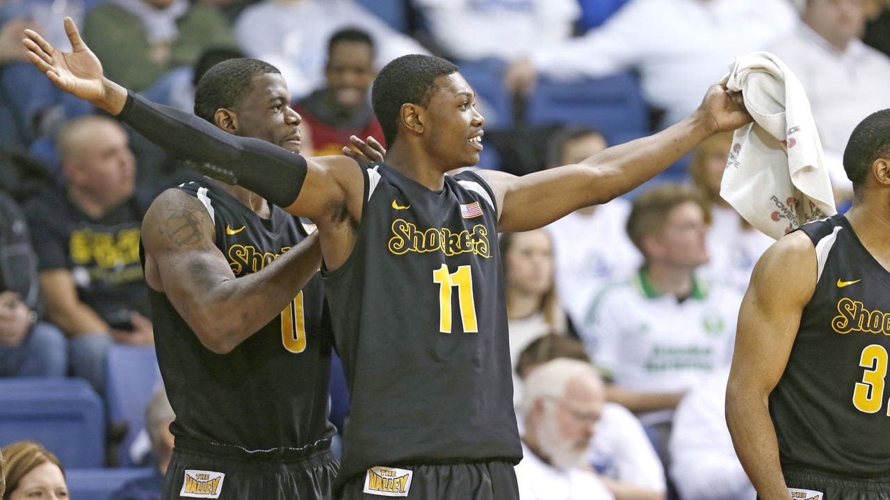 No. 4 Wichita State remains unbeaten with win over Loyola of Chicago